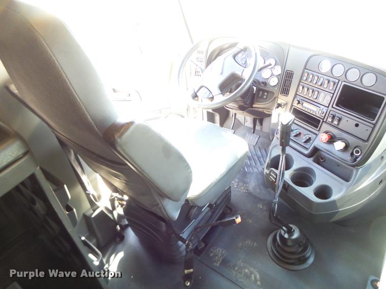 image for item DA3481 2012 International ProStar semi truck