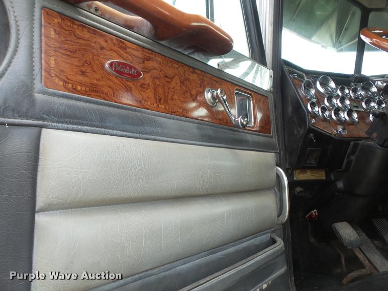 image for item DA6327 1996 Peterbilt 379 semi truck