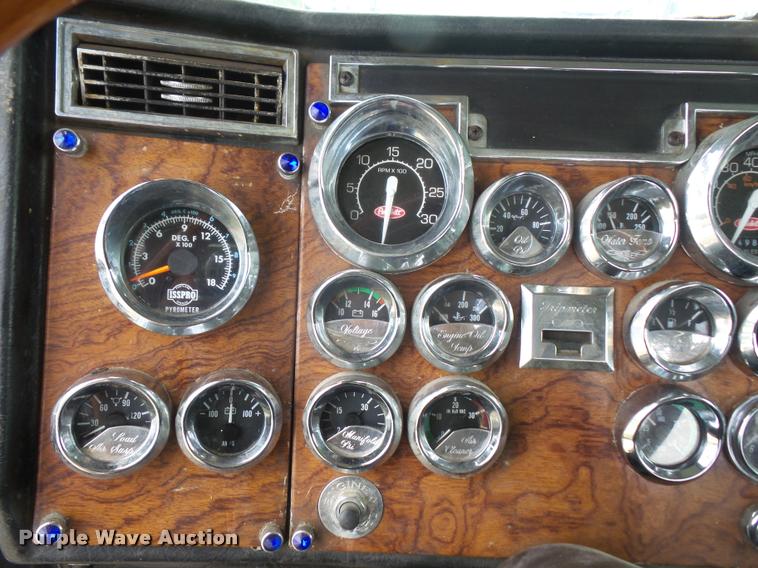 image for item DA6327 1996 Peterbilt 379 semi truck