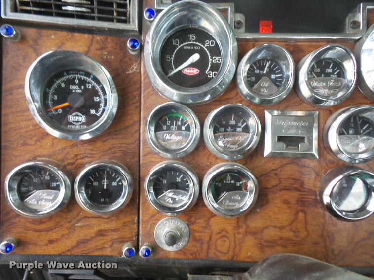 image for item DA6327 1996 Peterbilt 379 semi truck
