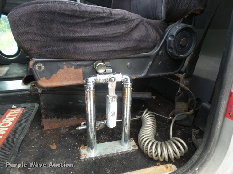 image for item DA6327 1996 Peterbilt 379 semi truck