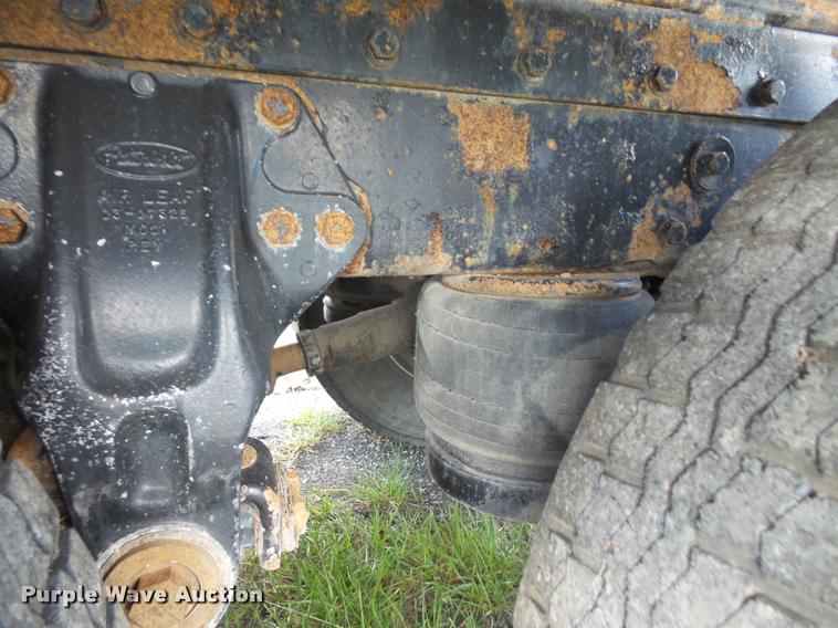 image for item DA6327 1996 Peterbilt 379 semi truck