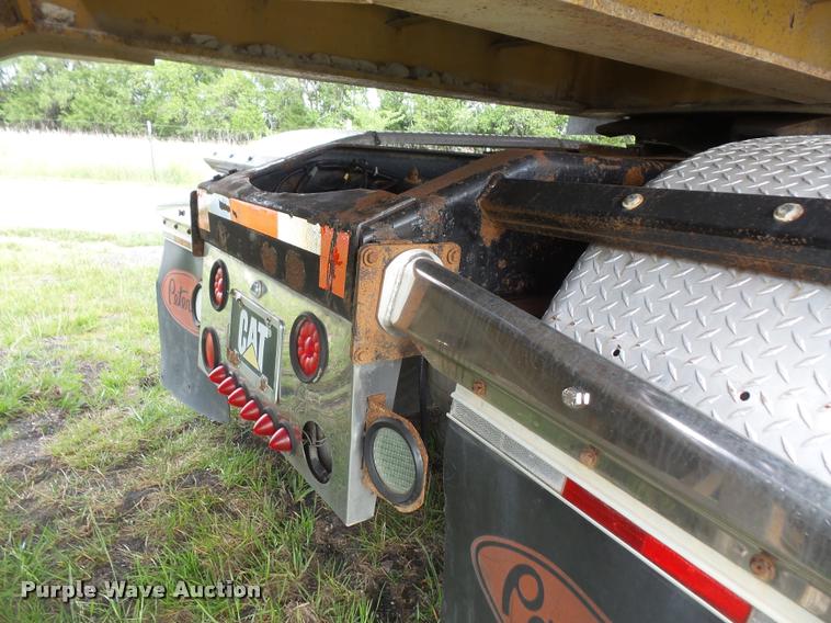 image for item DA6327 1996 Peterbilt 379 semi truck