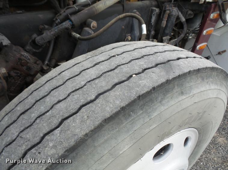 image for item DA6327 1996 Peterbilt 379 semi truck