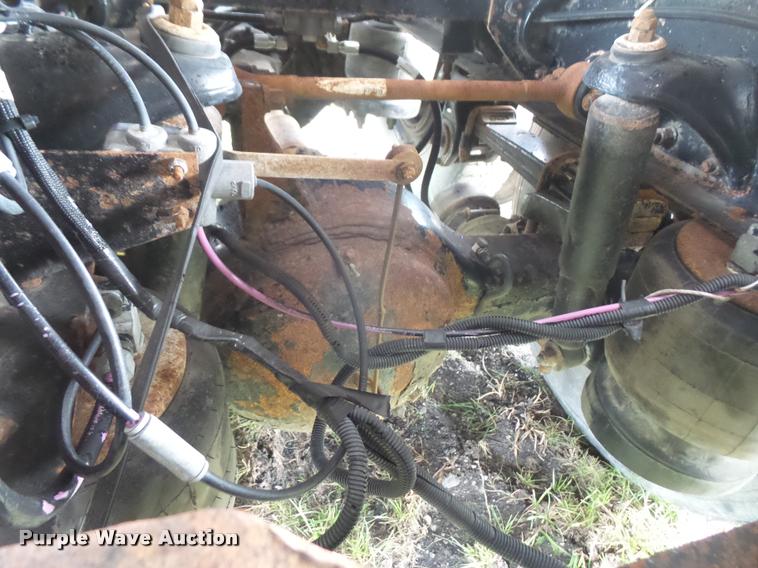 image for item DA6327 1996 Peterbilt 379 semi truck