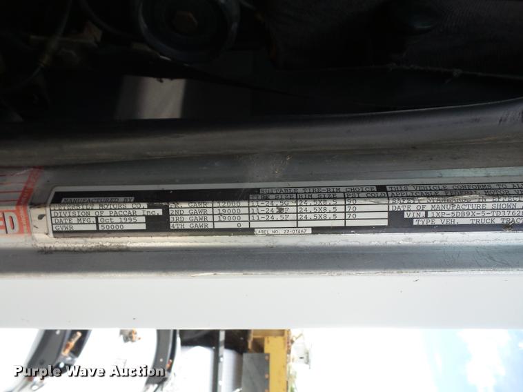 image for item DA6327 1996 Peterbilt 379 semi truck