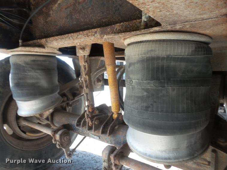 image for item DA6333 1992 CMC end dump trailer