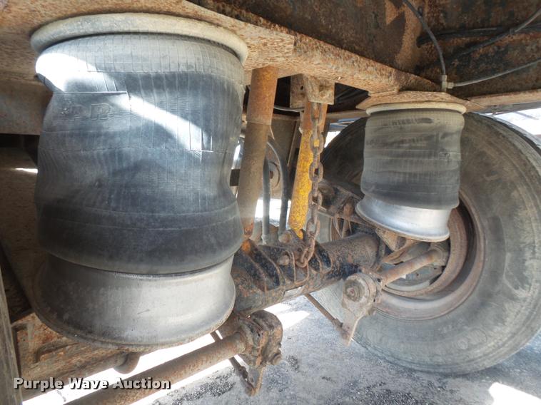 image for item DA6333 1992 CMC end dump trailer