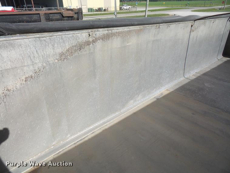 image for item DA6333 1992 CMC end dump trailer