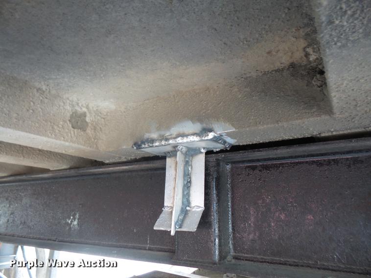 image for item DA6333 1992 CMC end dump trailer