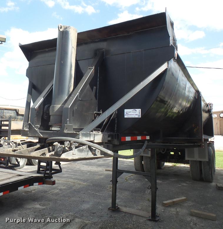 image for item DA6334 1980 CPS end dump trailer