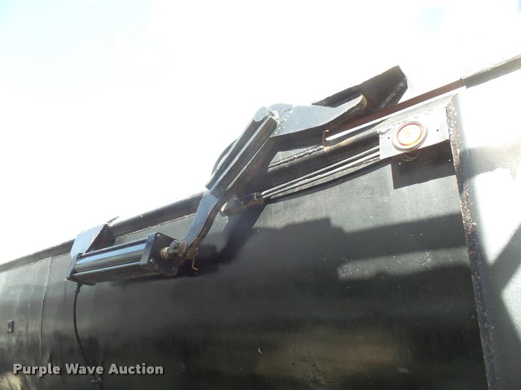 image for item DA6334 1980 CPS end dump trailer