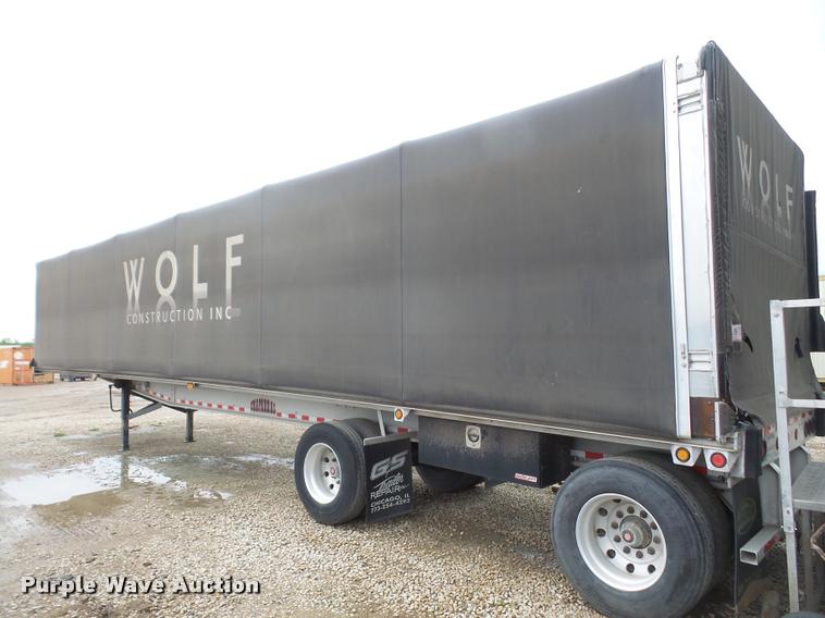 image for item DA8214 2006 Chaparral curtain trailer