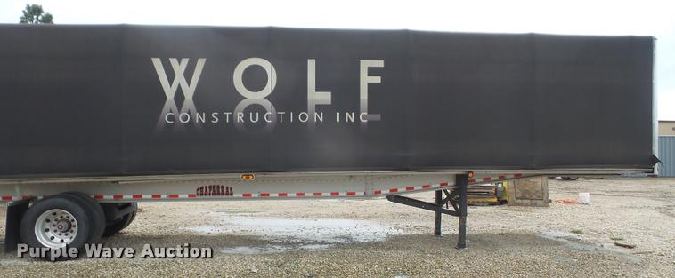 image for item DA8214 2006 Chaparral curtain trailer