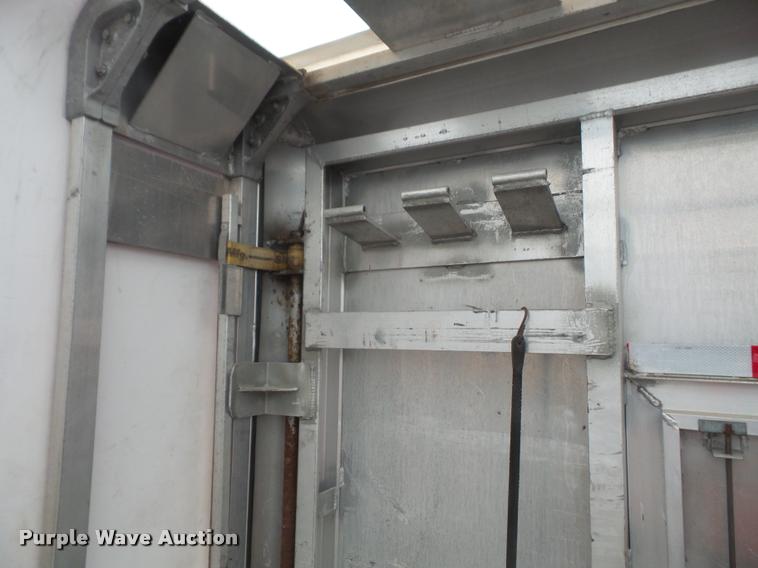 image for item DA8214 2006 Chaparral curtain trailer