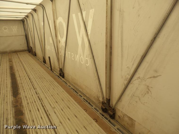 image for item DA8214 2006 Chaparral curtain trailer