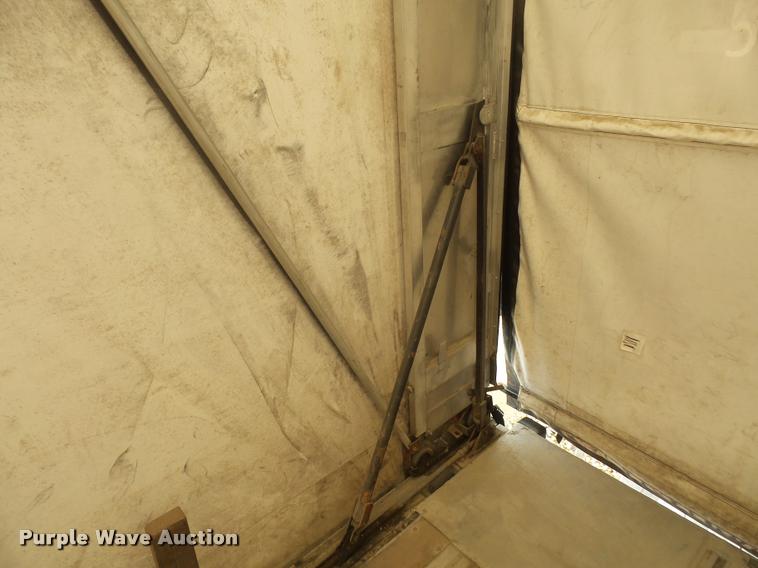 image for item DA8214 2006 Chaparral curtain trailer