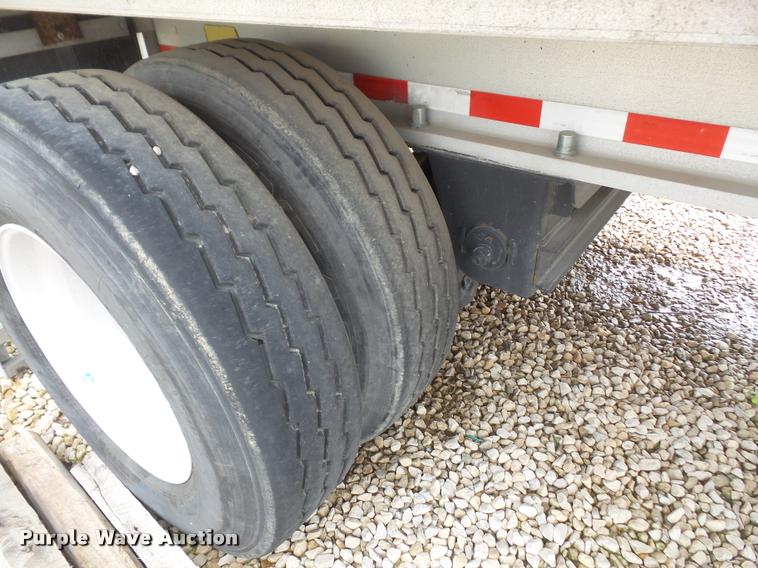 image for item DA8214 2006 Chaparral curtain trailer