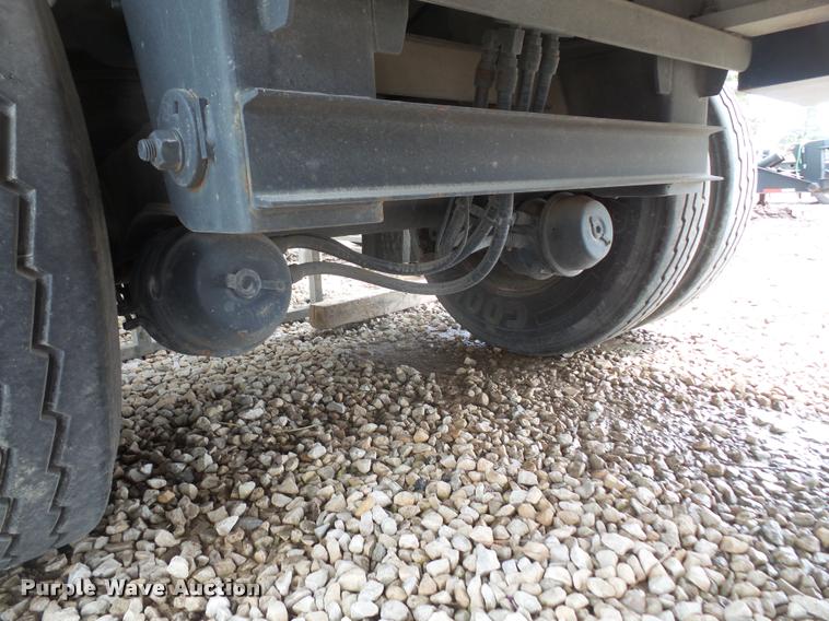 image for item DA8214 2006 Chaparral curtain trailer