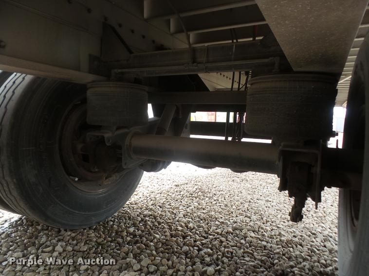 image for item DA8214 2006 Chaparral curtain trailer