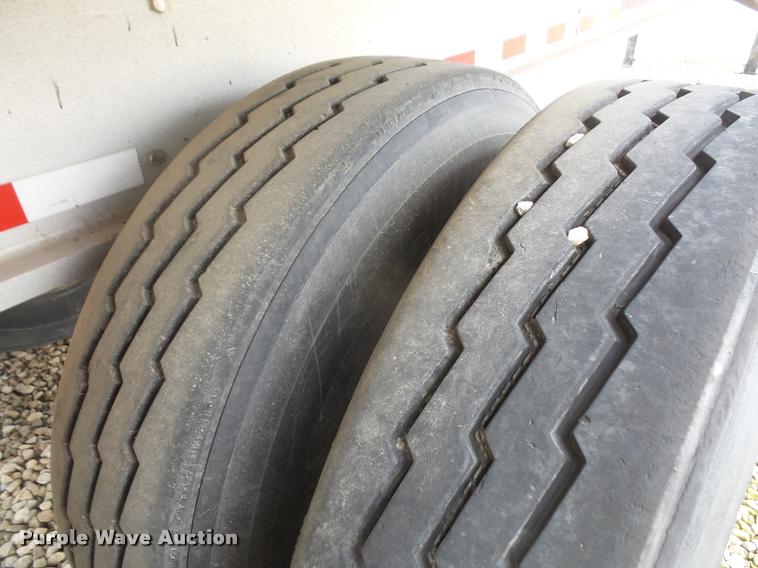 image for item DA8214 2006 Chaparral curtain trailer