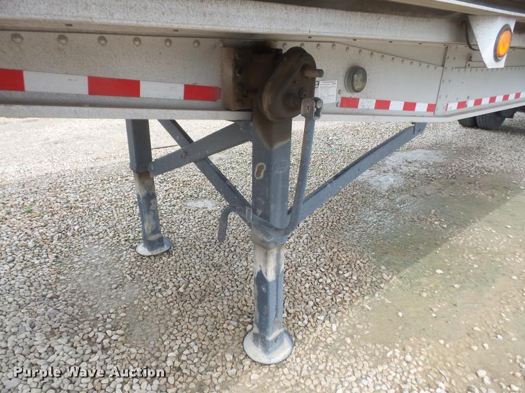 image for item DA8214 2006 Chaparral curtain trailer