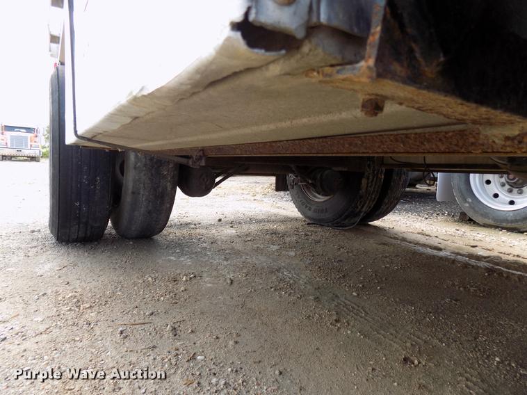 image for item DB2276 2000 Transcraft Eagle flatbed trailer