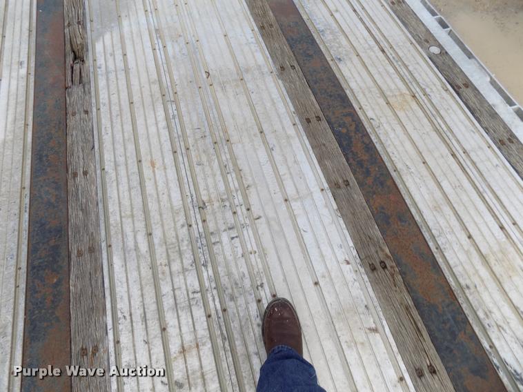 image for item DB2276 2000 Transcraft Eagle flatbed trailer