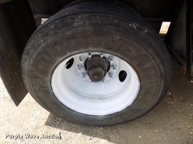 image for item DB2276 2000 Transcraft Eagle flatbed trailer