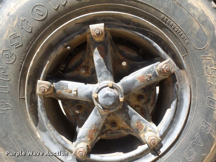 image for item DE9620 1987 International S1700 semi truck