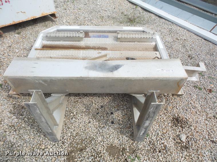 image for item DL9703 Road Gear headache rack