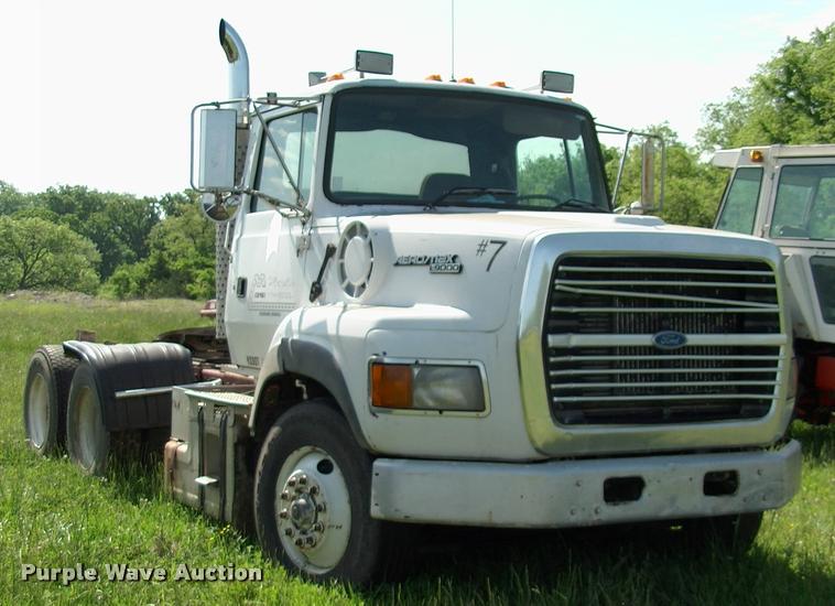 image for item DP9413 1996 Ford LTA9000 Aero Max semi truck