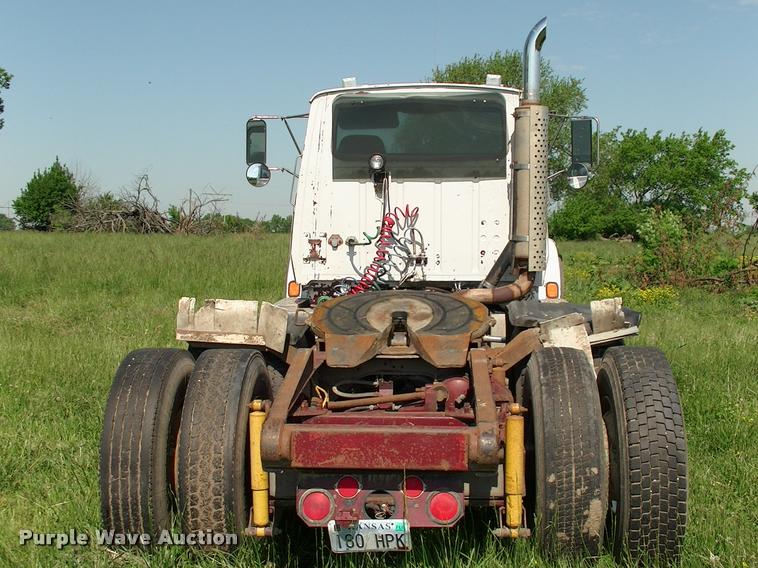 image for item DP9413 1996 Ford LTA9000 Aero Max semi truck