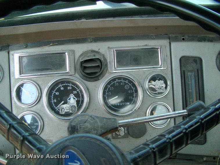 image for item DP9413 1996 Ford LTA9000 Aero Max semi truck