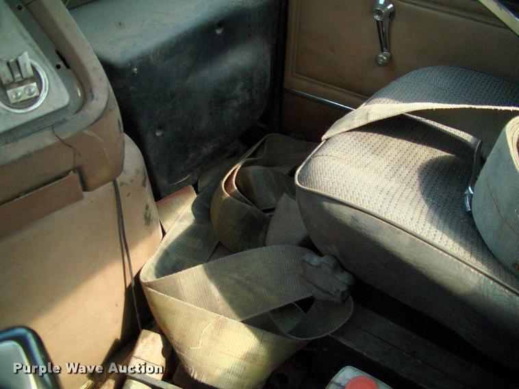 image for item DP9413 1996 Ford LTA9000 Aero Max semi truck