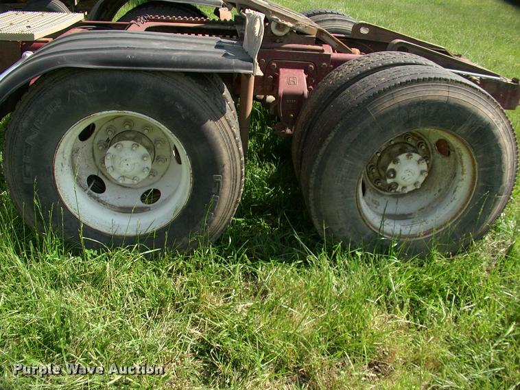 image for item DP9413 1996 Ford LTA9000 Aero Max semi truck