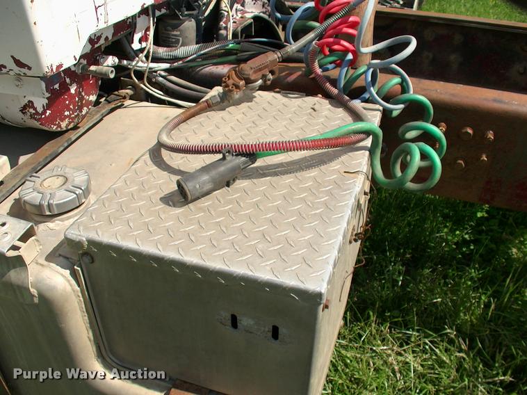 image for item DP9413 1996 Ford LTA9000 Aero Max semi truck