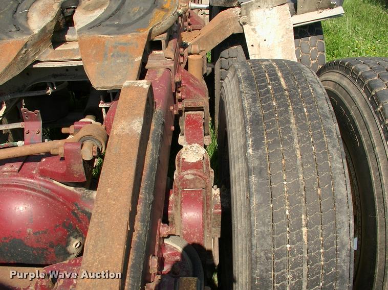 image for item DP9413 1996 Ford LTA9000 Aero Max semi truck