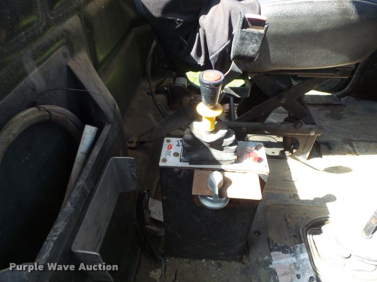 image for item K7651 1993 Mack CH613 semi truck