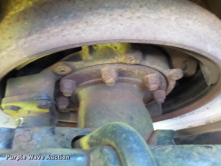 image for item K7651 1993 Mack CH613 semi truck