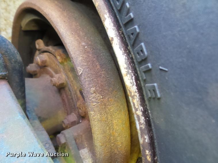 image for item K7651 1993 Mack CH613 semi truck