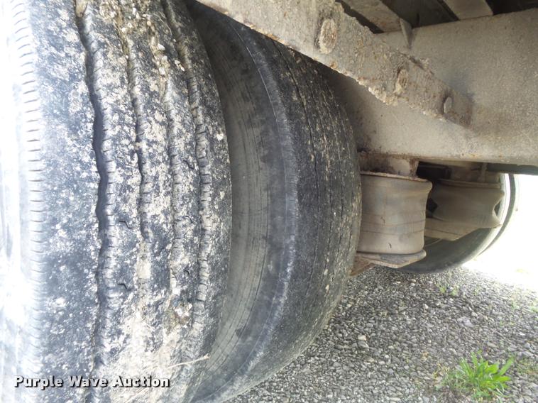 image for item K7675 1993 Kentucky dry van trailer