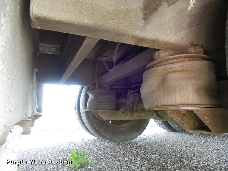 image for item K7675 1993 Kentucky dry van trailer