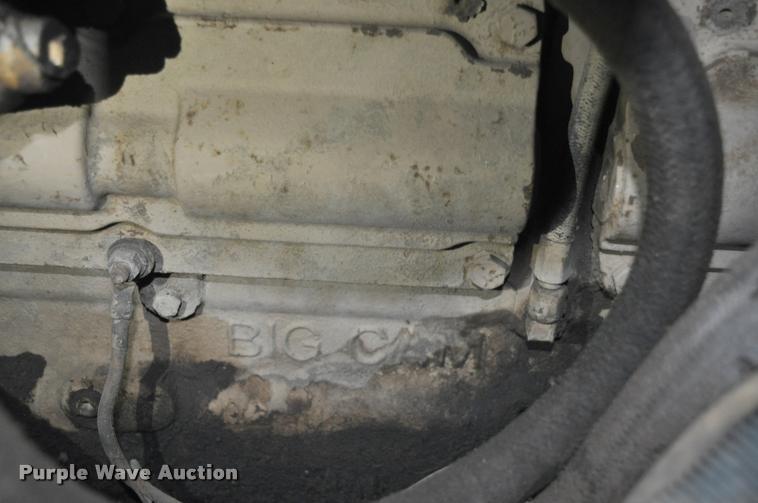 image for item L5229 1986 International F9370 semi truck