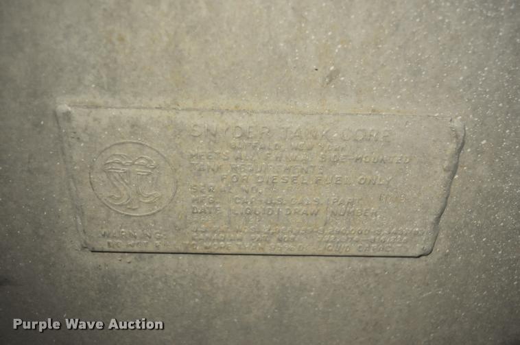 image for item L5229 1986 International F9370 semi truck