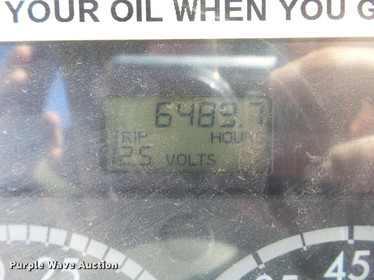 image for item L5536 2005 Freightliner Columbia semi truck