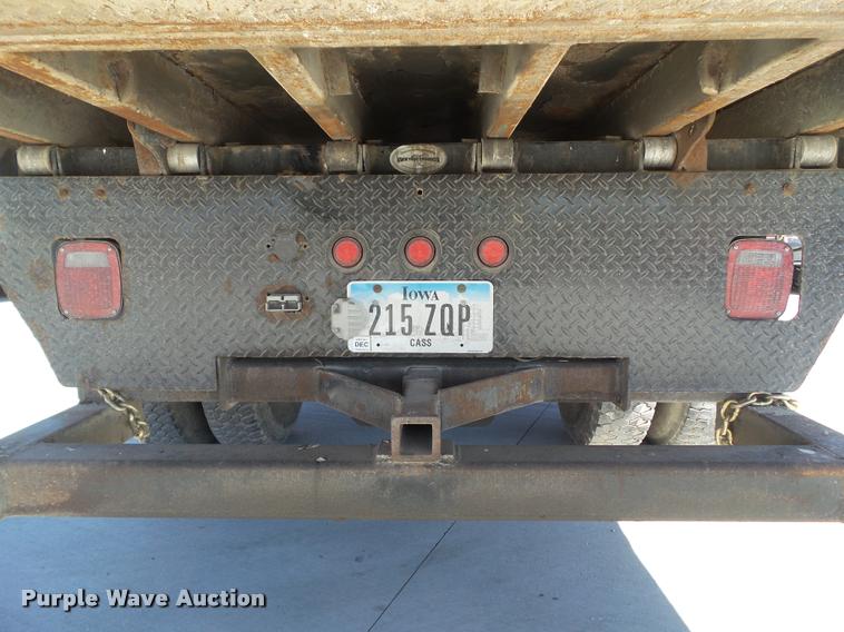 image for item L5537 2005 Ford F650 Super Duty rollback truck