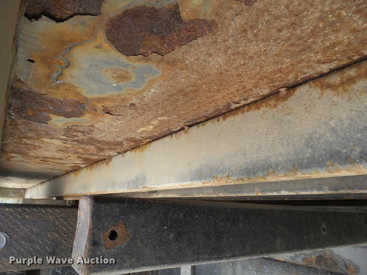 image for item L5537 2005 Ford F650 Super Duty rollback truck