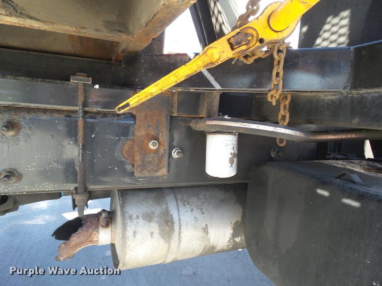 image for item L5537 2005 Ford F650 Super Duty rollback truck