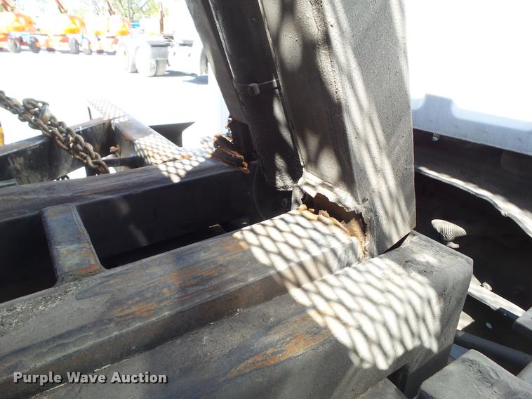 image for item L5537 2005 Ford F650 Super Duty rollback truck